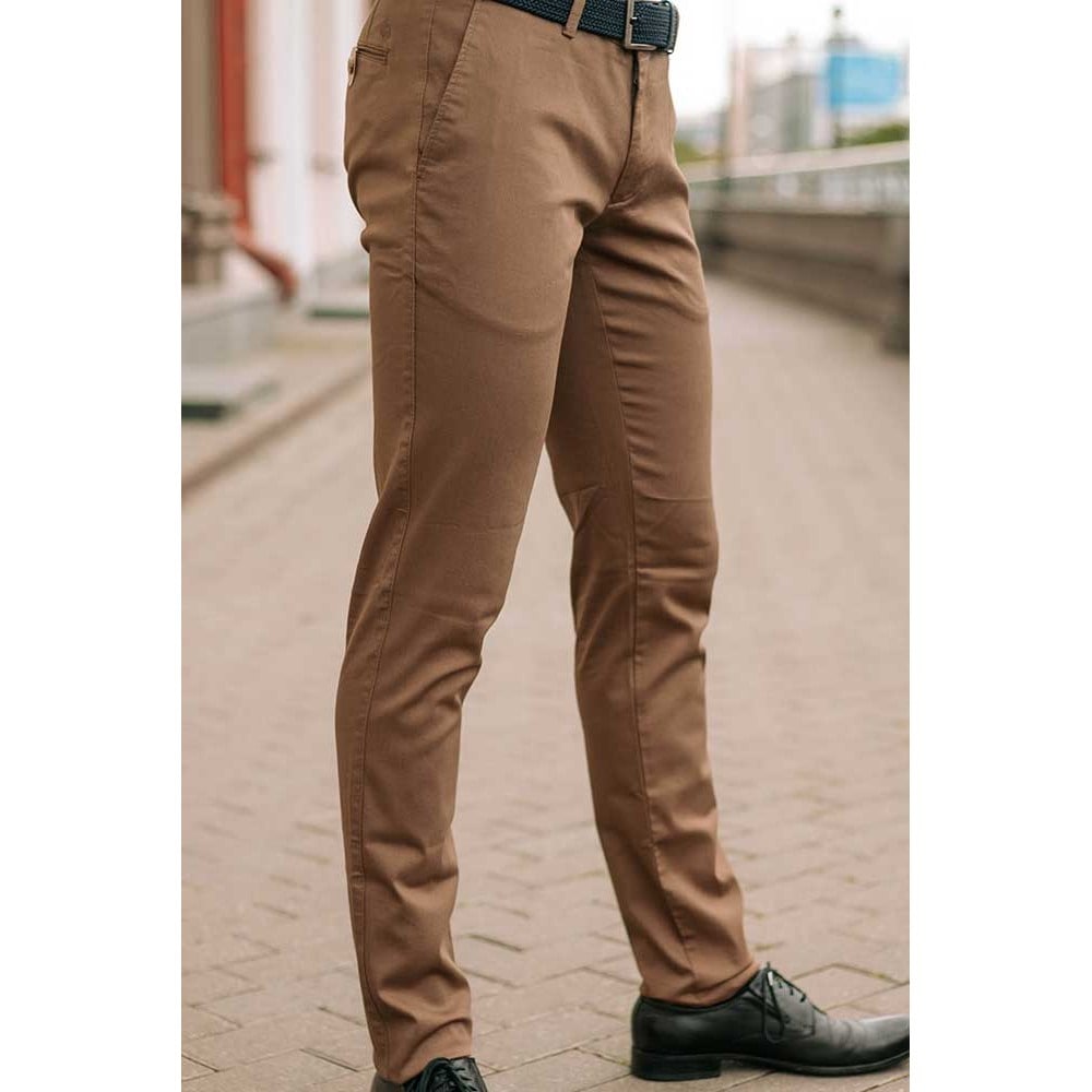 Коричневые брюки мужские с чем носить в 2021-2022?